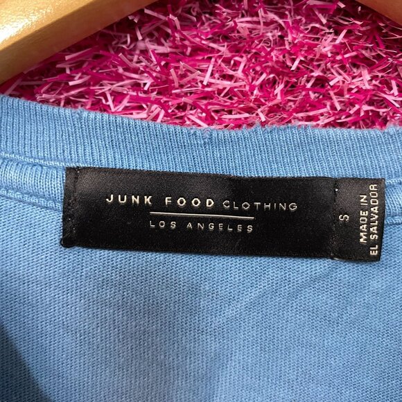 Junk Food Clothing Busch Light Vintage-Style T-Shirt Small - Picture 4 of 4